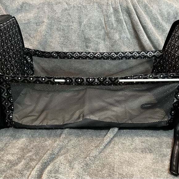 Monbebe Diaper Backpack with Bassinet Changing Station - Picture 7 of 13